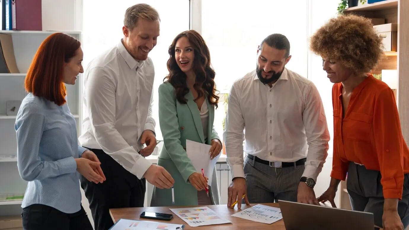 Члены профсоюза работают сообща